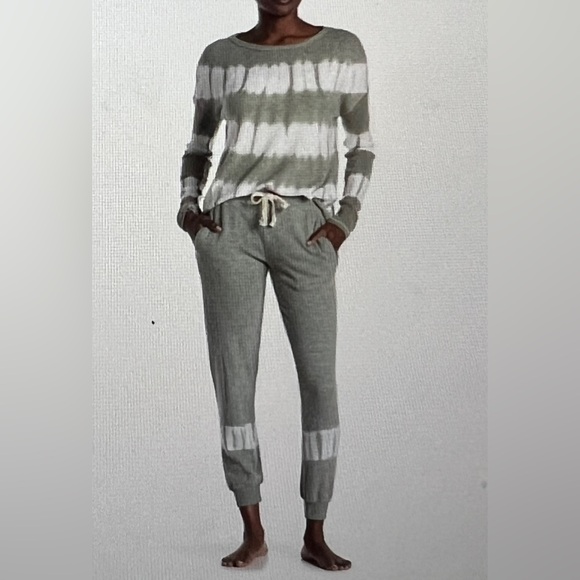 Theo & Spence Other - Theo & Spence Two Piece Tie Dye Jogger Set